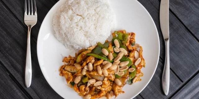 GT* Kung Pao Entrée