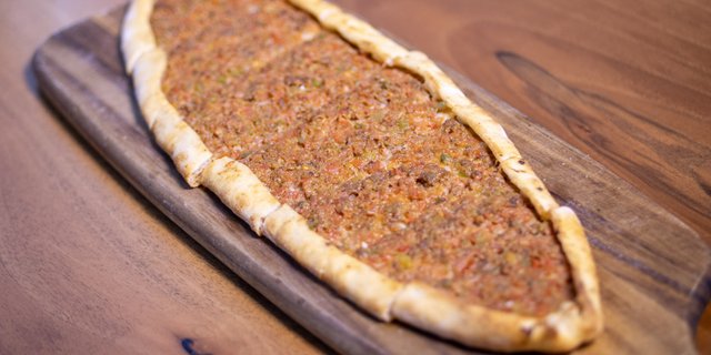 Pide w/ Ground Beef