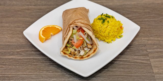 Greek Chicken Pita Boxed Lunch