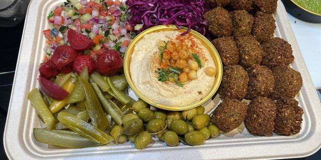 Falafel Hummus Platter