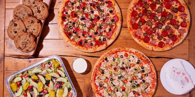 Deluxe Specialty Pizza Package