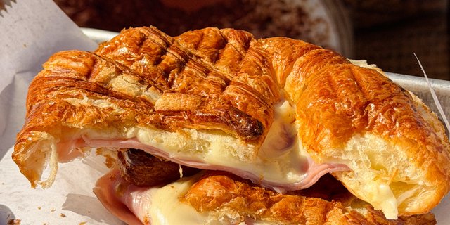 Ham & Cheese Croissant