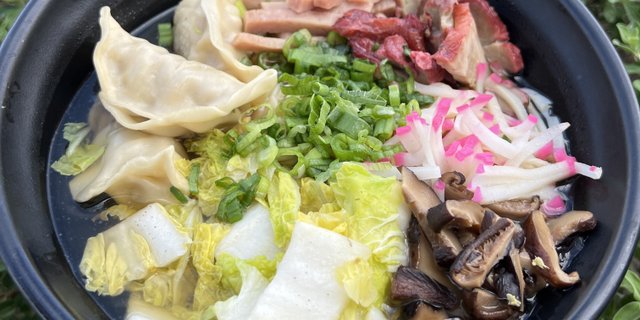 Saimin Deluxe