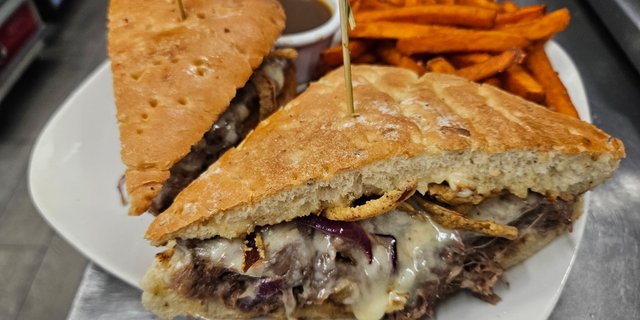 Shorty Dip Sandwich