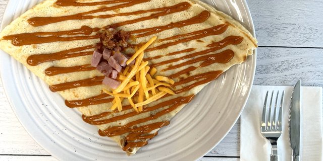 Spicy Sausage Crepe