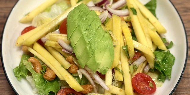 Mango Avo Salad