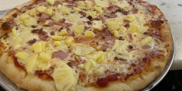 Hawaiian Pizza