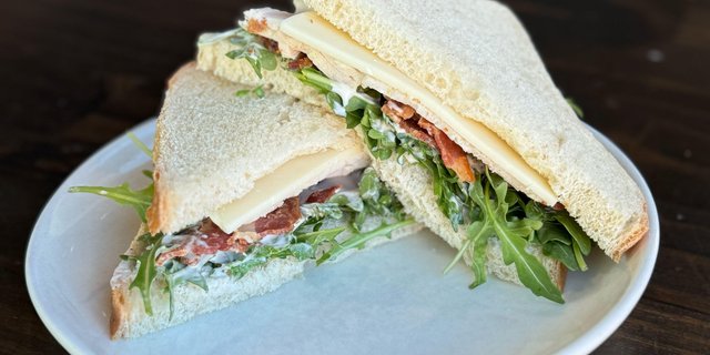 Turkey, Bacon & Ranch Sandwich