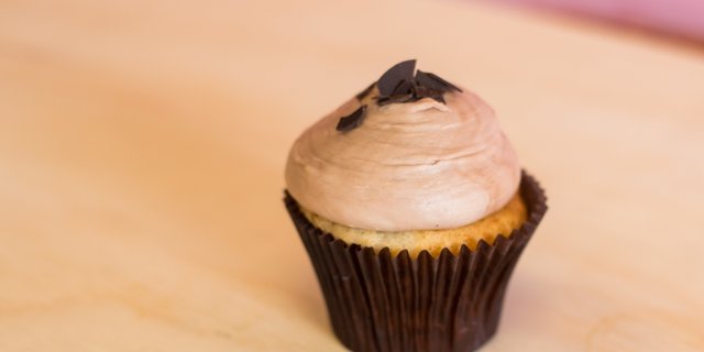 Vanilla n' Chocolate Cupcake
