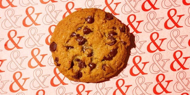 Big Chocolate Chip Cookie