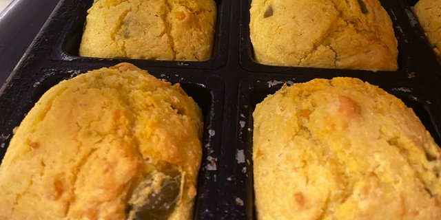 Jalapeño Cornbread Muffins