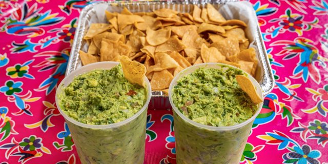 Chips & Guacamole