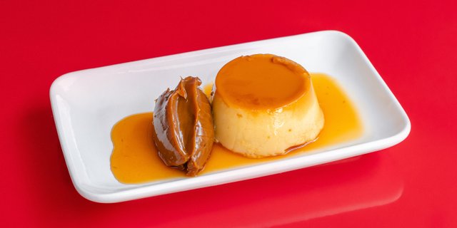 Flan w/ Dulce de Leche
