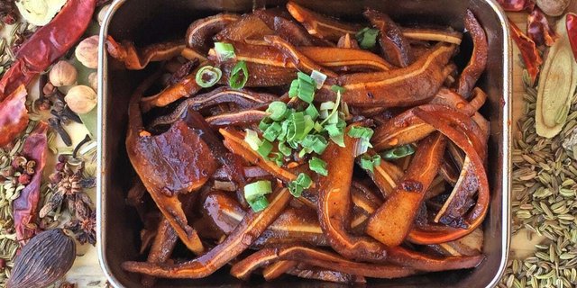 Spicy Stewed Pig's Ear