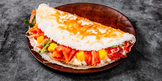 Salmon & Mango Fresh Tapioca Sandwich