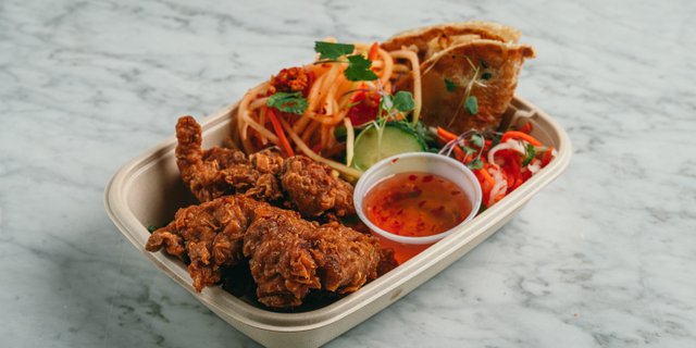 2 pc Hat Yai Chicken & Side Papaya Salad with Roti