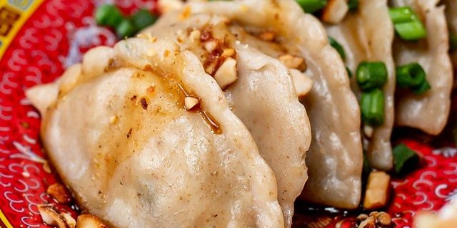 Steamed Sichuan Dumplings Tray