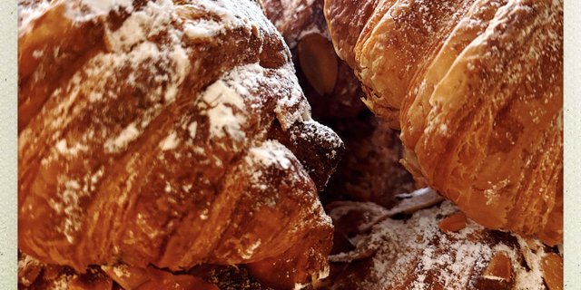 Almond Croissant