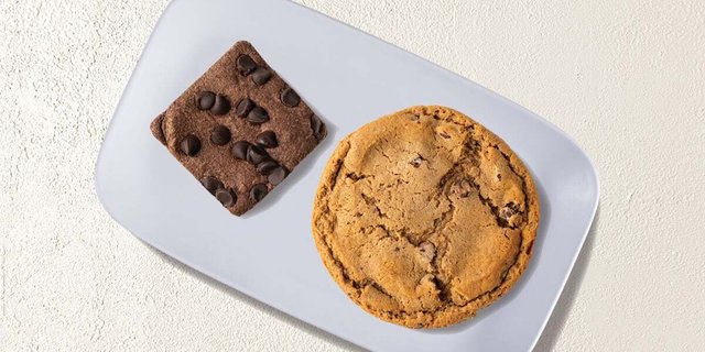 Great American Cookies - Chocolate Chip Cookies/Brownies