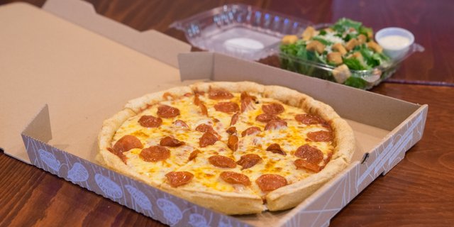 Pizza & Salad Package for 20