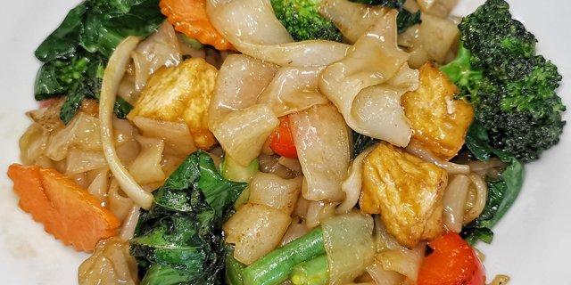 Vegan Pad See Ew Full Tray