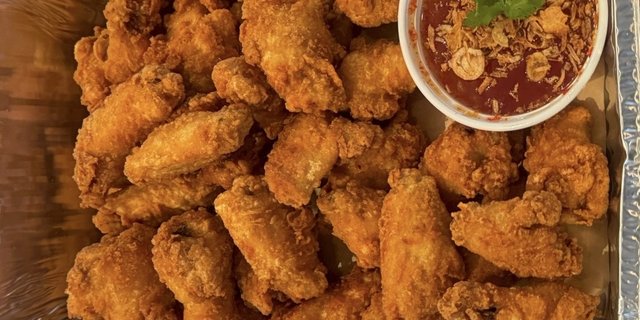 Golden Thai Wings