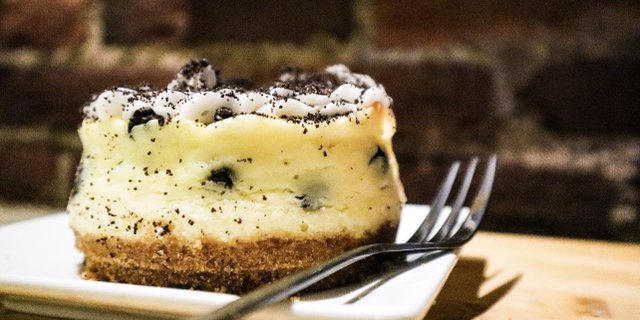 Roman Raisin Cheesecake