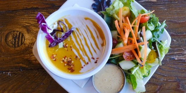 Cup of Tomato Soup & Side Salad