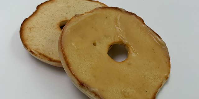 Bagel w/ Honey Butter