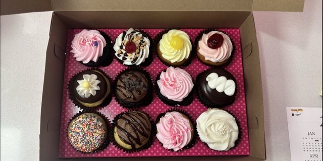 Gluten-Free Cupcake 12-Pack