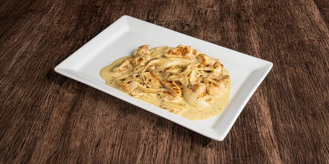 Classic Chicken W/ White Sauce