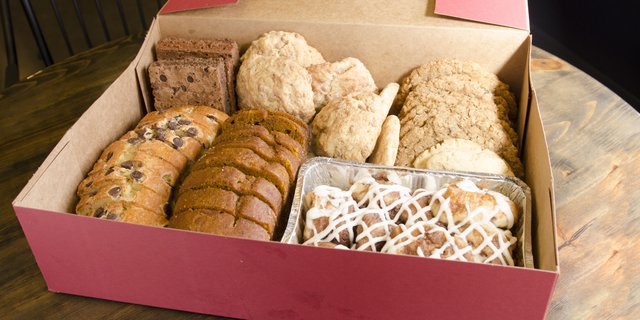 Baker's Dozen Sweets Box
