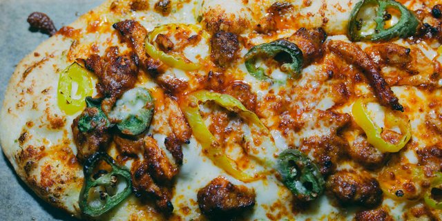 S+H Nashville Hot Chicken Pizza