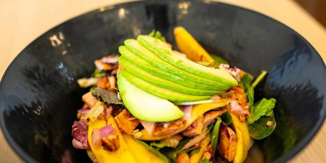 Tri-Color Chicken Mango Salad