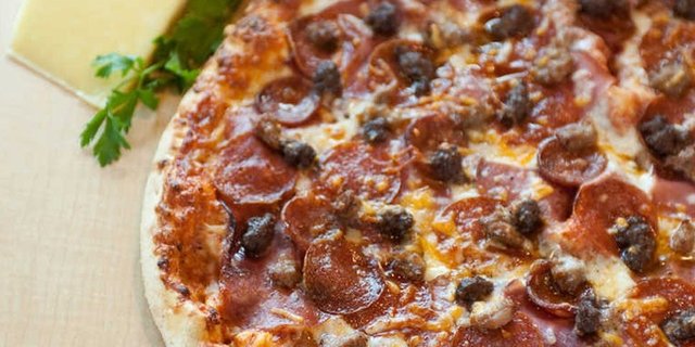 Meat-E-Or Pizza