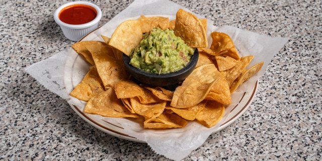 Guacamole & Chips Tray