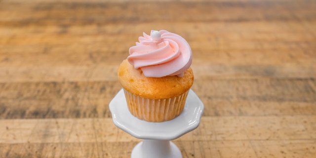 Pretty & Pink Cupcake