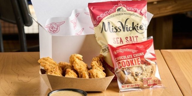 Chicken Tenders Box Lunch