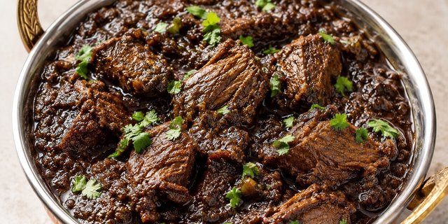 Kaala Brisket Curry