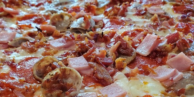 Meat Eater's Pizza