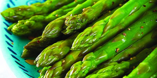 Lemon-Garlic Asparagus