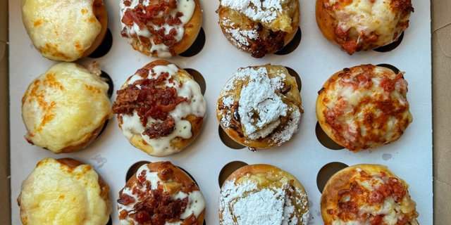 Box of 12 Classic Pizza Cupcakes