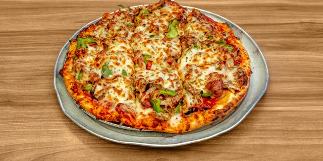 Gluten-Free Deluxe Pizza