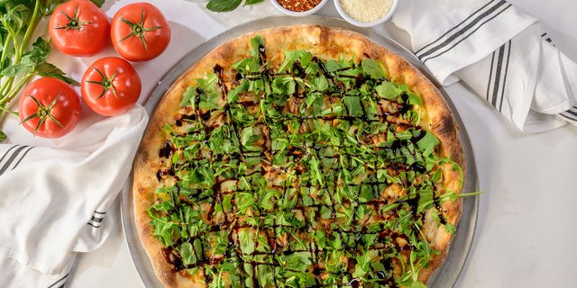 Chicken Arugula Pizza