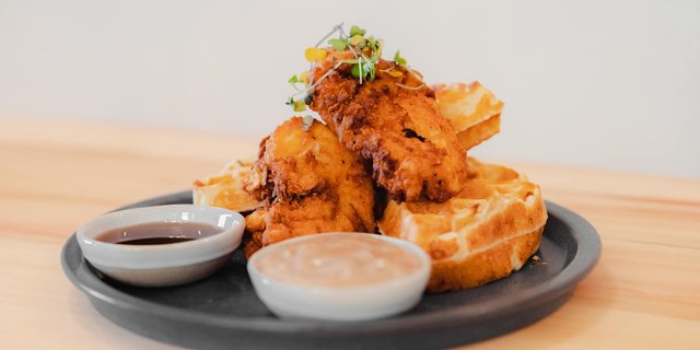 House-Made Chicken & Waffles