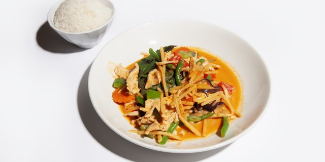 Seafood Red Curry Tray