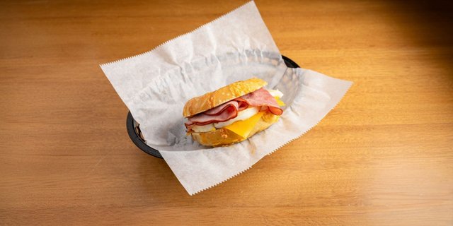Ham, Egg N' Cheese Bagel