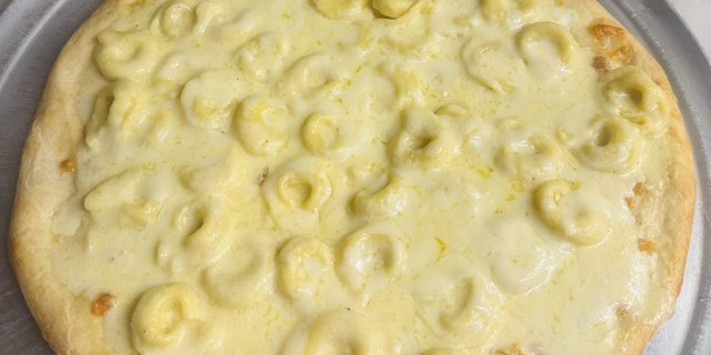 Meat Tortellini Pizza