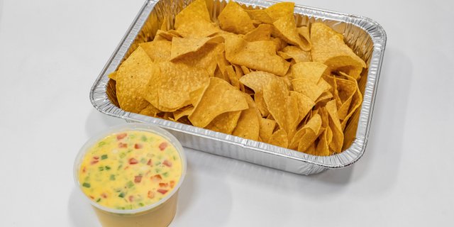 Chips & Queso