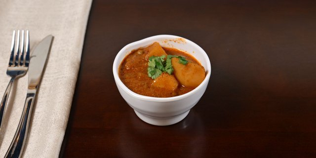 Potato & Green Pea Curry